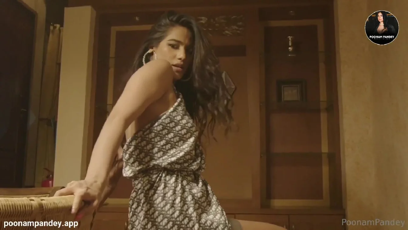 Dessert PoonamPandey